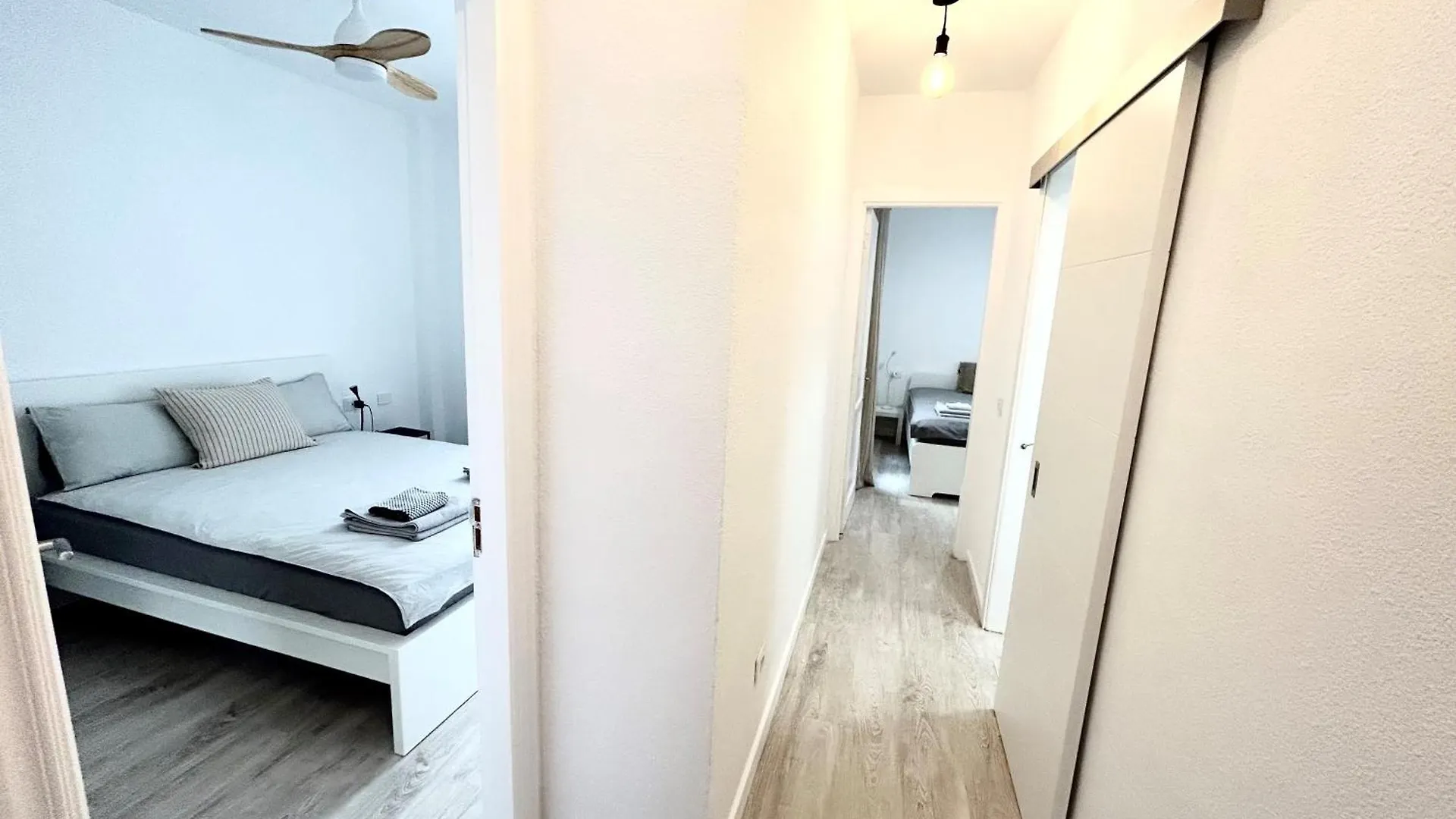 Beautiful, 2 Double Bedrooms Apartment In Central Los Cristianos, 3 Mins From The Beach Arona  0*, Arona (Tenerife) Spain