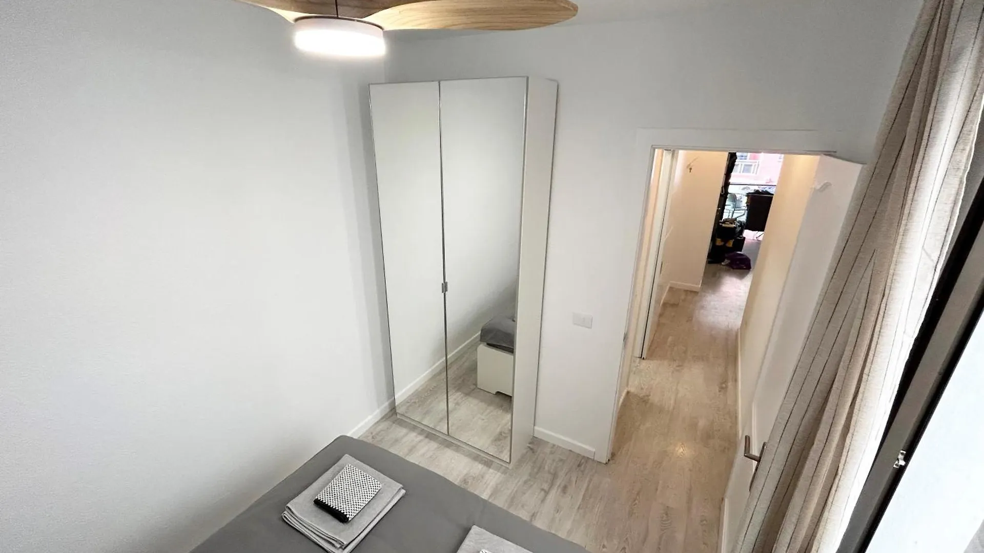 Beautiful, 2 Double Bedrooms Apartment In Central Los Cristianos, 3 Mins From The Beach Arona
